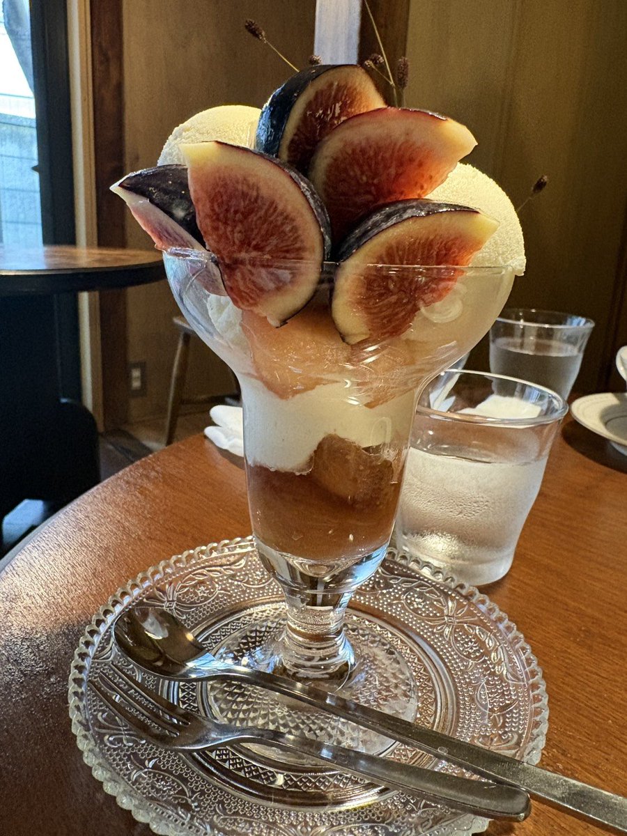 mty_soda's tweet photo. パフェ活の日 https://t.co/pz1y0Hn00d