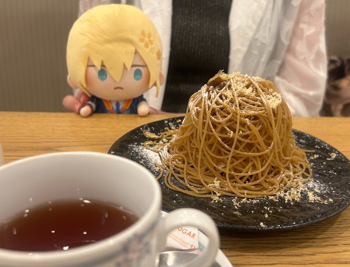 nakami_anko's tweet photo. おれも食べる、いいだろう？ https://t.co/xbErWQRNsE
