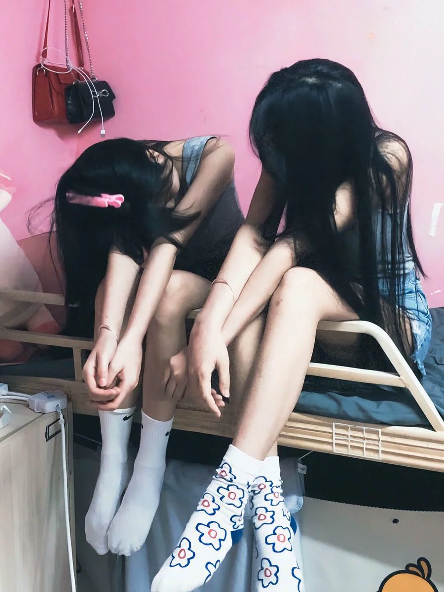 heather02ag1's tweet photo. 有人要锐评我跟闺蜜的福嘛😉

流言1看福 流言2看🐻 https://t.co/OoAv5LMaQY