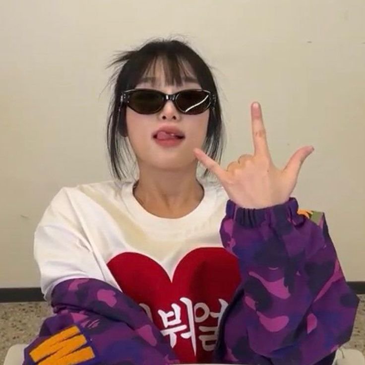 CherubYena's tweet photo. @CherubIntak lagi ngepunk https://t.co/WLSAeWdLVg
