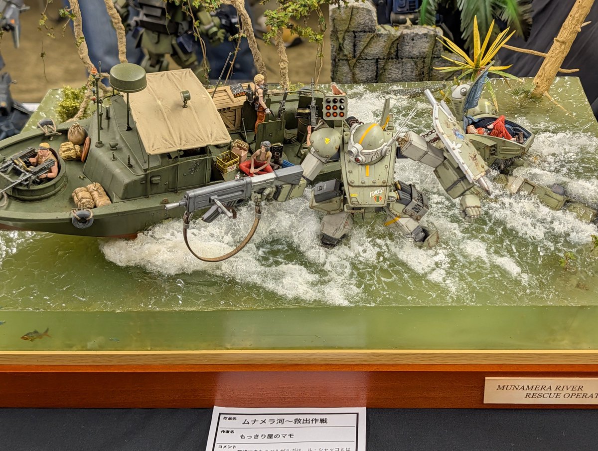 shijuuroh's tweet photo. #ファンタムクラブ展覧会
全ての作品が目当てと言っても過言ではないのですが、『もっきり屋のマモ』さんのジオラマ群は配色も相まって目が釘付けでした。凄かった以外に言語化できないくらい。 https://t.co/OPReGYBQlo