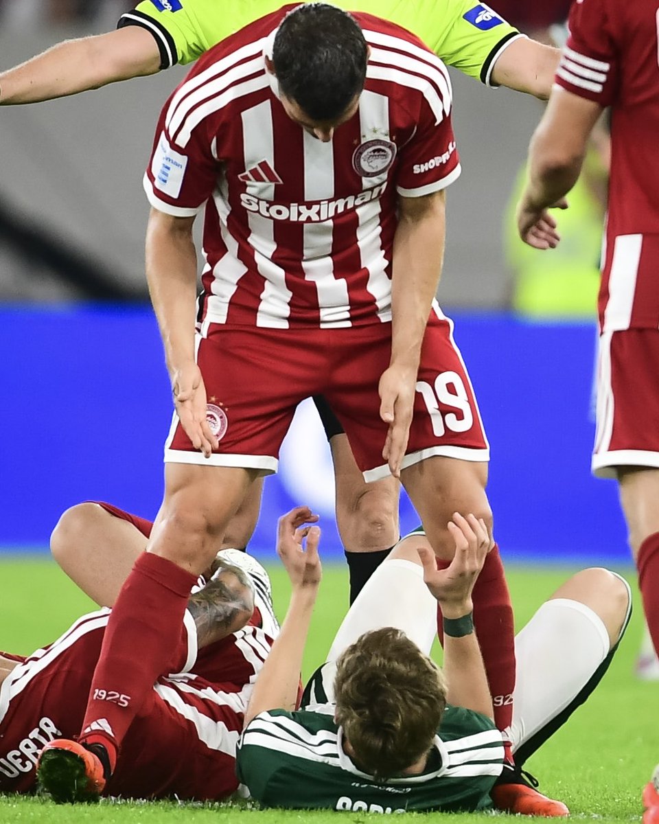 olympiacosfc's tweet photo. 𝚮𝚪𝚬𝚻𝚰𝚱𝚶𝚺 𝚽𝚸𝚶𝚰𝚲𝚬𝚸!
ΟΛΥΜΠΙΑΚΟΣ ΣΗΜΑΙΝΕΙ ΔΥΝΑΜΗ ΚΑΙ ΠΑΘΟΣ. 🔴⚪️

𝐋𝐄𝐀𝐃𝐄𝐑𝐒𝐇𝐈𝐏 𝐁𝐘 𝐅𝐑𝐄𝐔𝐋𝐄𝐑!
STRENGTH AND PASSION. THAT’S OLYMPIACOS. 🔴⚪️

#OlympiacosFC #Piraeus #Passion https://t.co/Nd9PFWB0e6