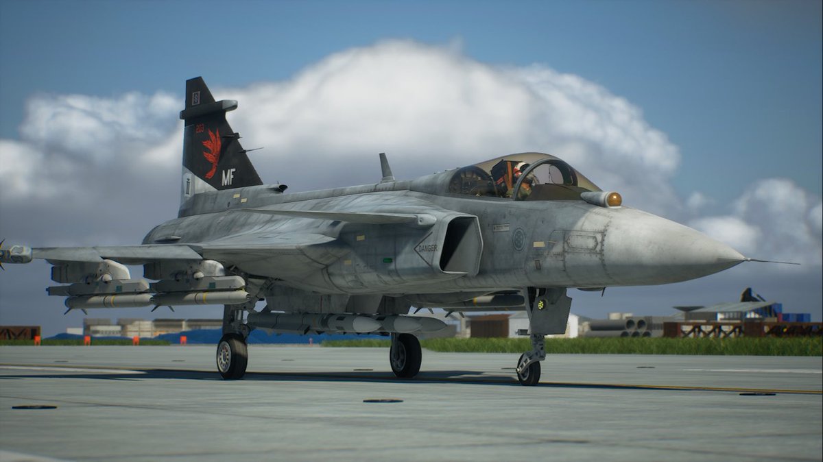 Bridge3125's tweet photo. #ACECOMBAT8

ありがとう���
待った甲斐がありました。
もうね、余韻がすごい。
戦闘機ゲームで、こんな物語を見れるなんて。
戦闘機の魅せ方も過去作以上に上手でで、戦闘機カッケ〜！と興奮するだけじゃなく、大気を感じるような挙動も本当に良かったなぁ。

本当にありがとう。
大好きですわ。 https://t.co/CMnZoiUvbR