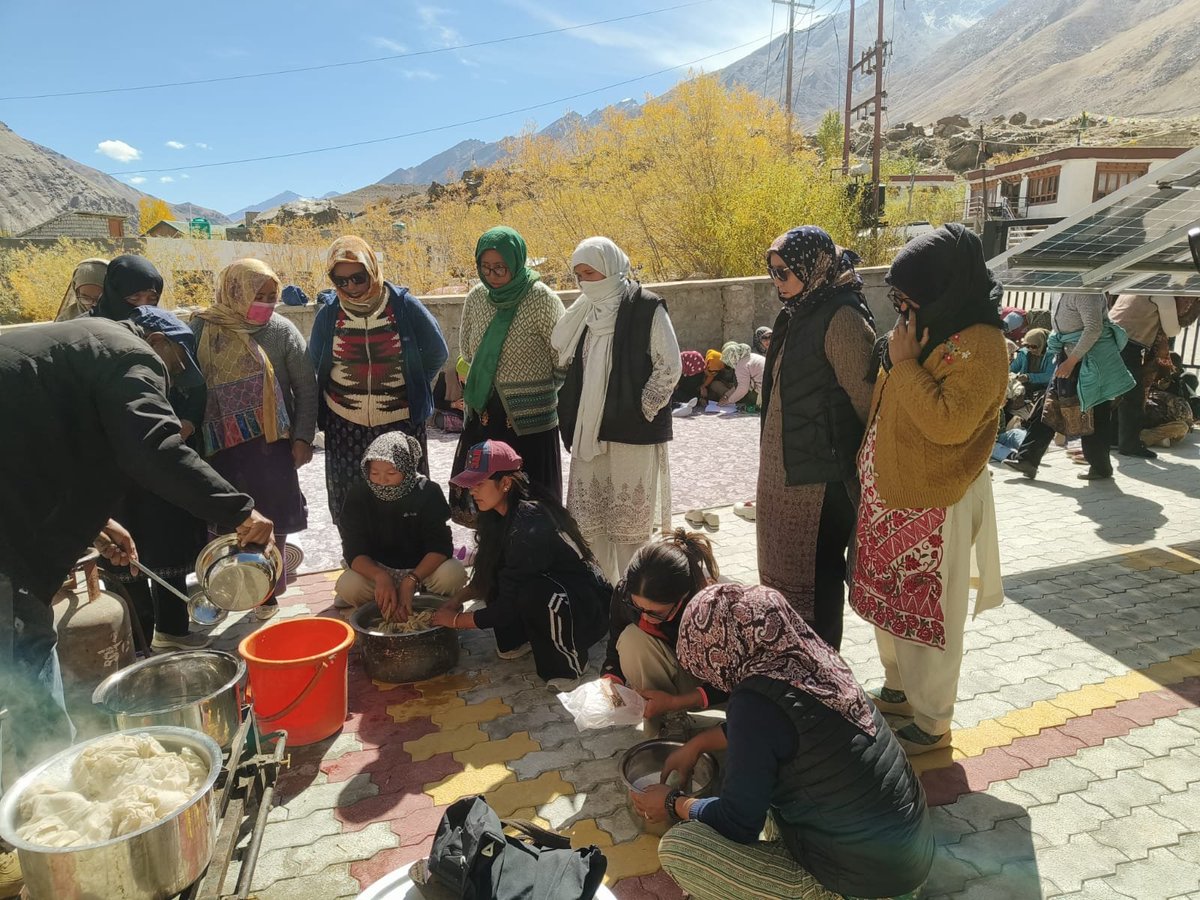 DIPR_Kargil's tweet photo. The training programme for trainees under the LA-13 intervention of the Raising and Accelerating MSME Performance (RAMP) Programme commenced today at the Handloom Department Weaving Centre, Zanskar.

Read more at:
https://t.co/sCFthKXz4p https://t.co/Ekxr87BPdj