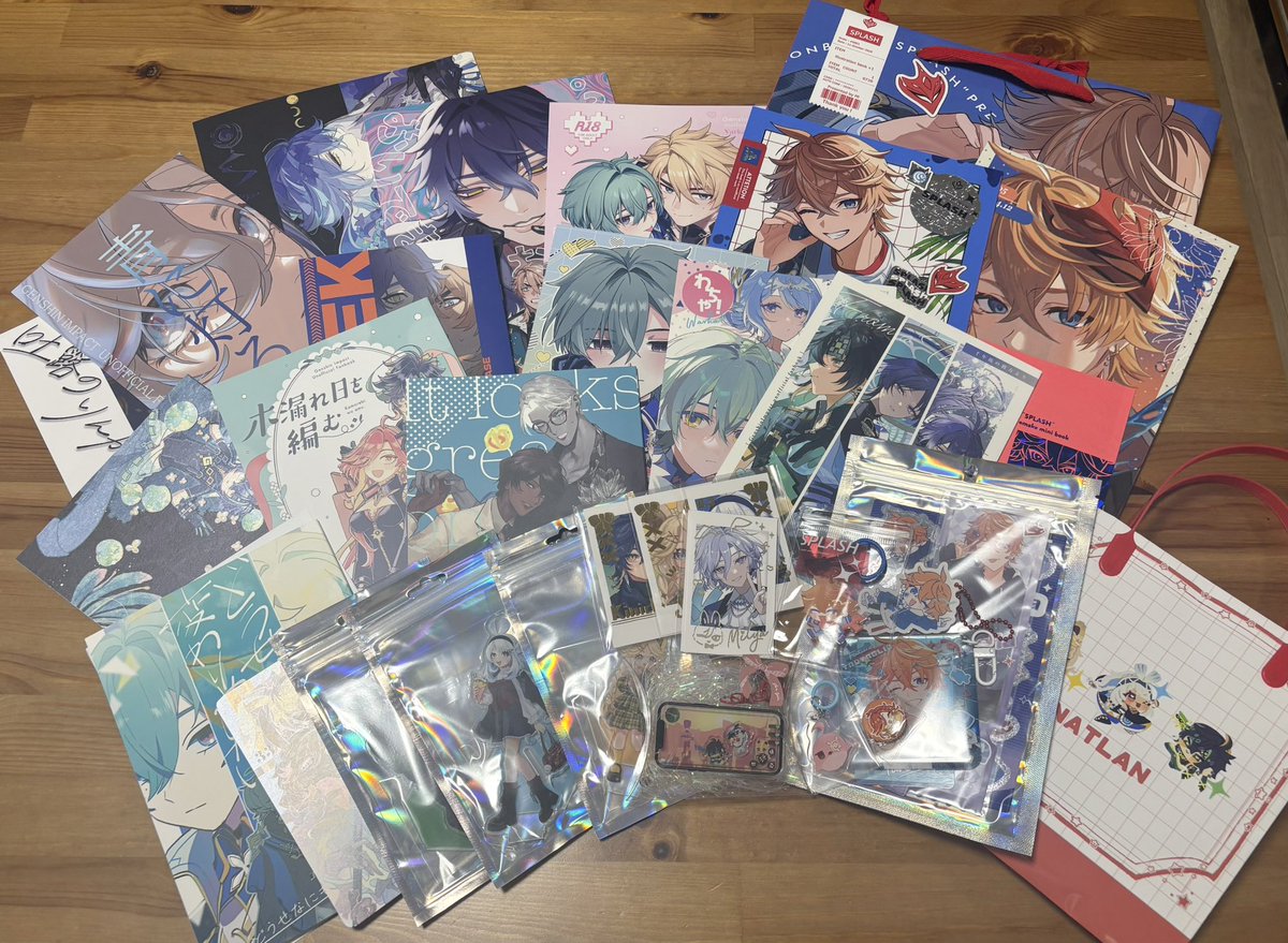 AnmonakA_00's tweet photo. 10/11の戦利品…！
ジャンルもカプもごっちゃ混ぜだけど…！
大変楽しかった満足な結果‼︎✨ https://t.co/MgdbINnrlT