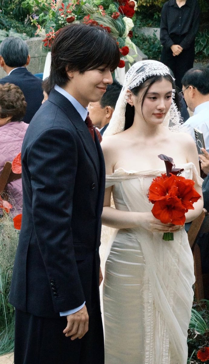 goldenjk7_'s tweet photo. Kemarin setelah wedding aktris Kim Youngji, sekalian ada gender reveal juga! Ternyata dia lagi hamil dan anaknya perempuan. Pasti anaknya cakep banget nanti. Congratss!! 🎀💕 https://t.co/rUkPlavr4g