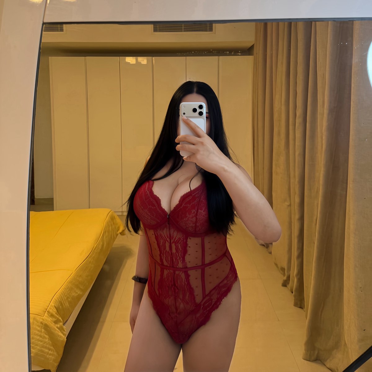 nujyv's tweet photo. #ladyboy_bahrain. #ladyboy_juffair. 🌸 https://t.co/7zQLpTCH9P