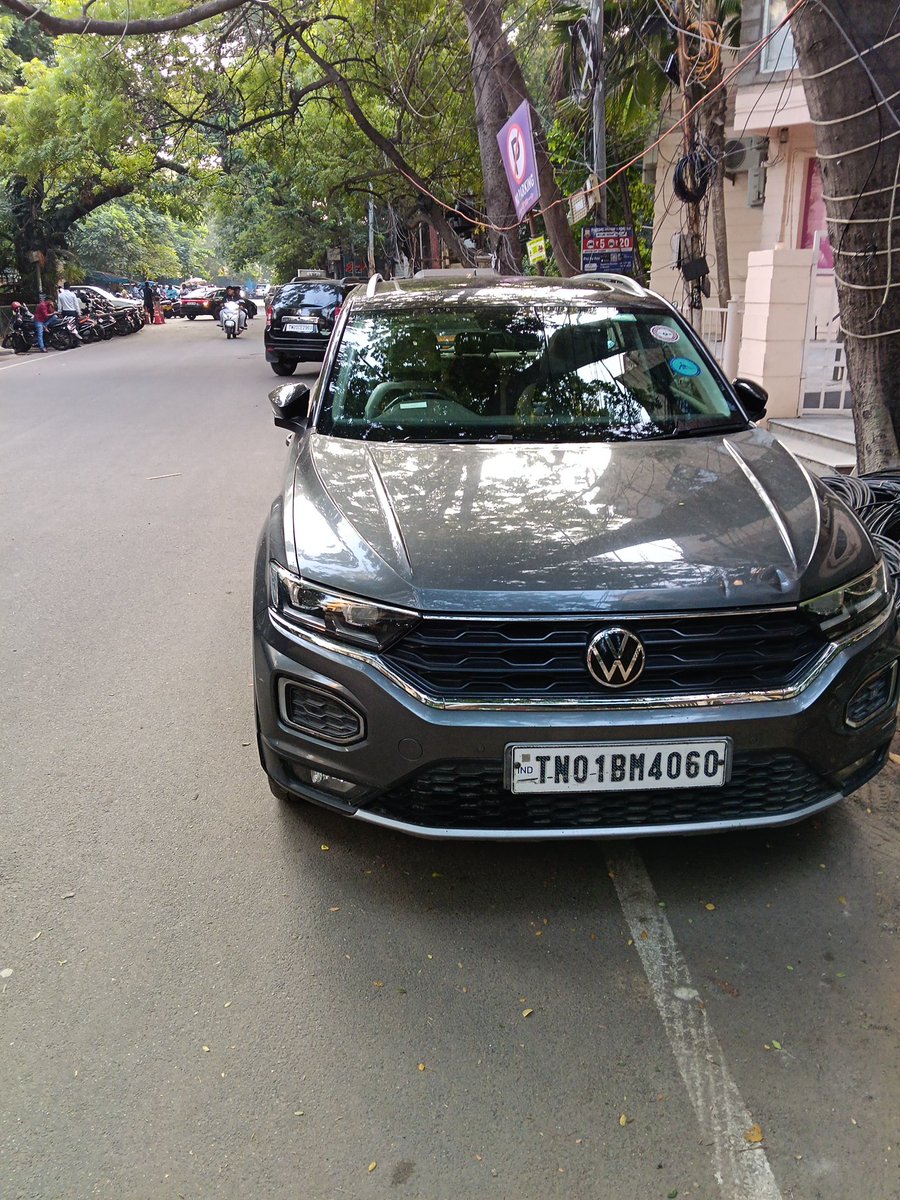 sathya201011's tweet photo. Wallace garden 2rd street obstruction and no parking sir take action 
@ChennaiTraffic https://t.co/S2TnLHdwC6