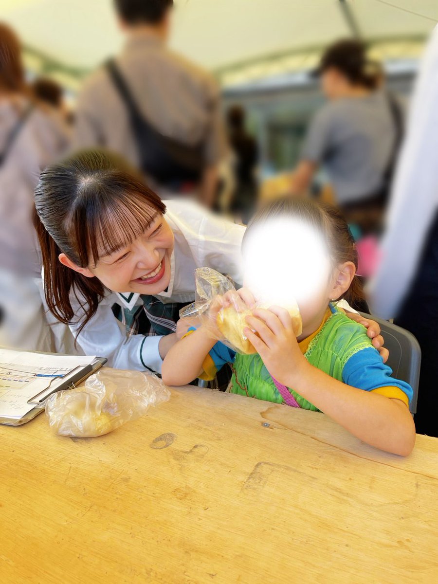 teyan_ntjm's tweet photo. 金沢コーヒービレッジ行ってきた☕️
推しとパン食べて幸せそうでした🎶たくさん遊んでくれてありがとう🥹🫶
そして念願のfArment Cafeさんのラテ飲めた！おいしすぎた！
みんなゆかり姫かわいいー！って言ってたからなんかこっちが鼻が高かったです(？)
#ほくりくアイドル部
#松井祐香里 https://t.co/ctXoqyBhCc