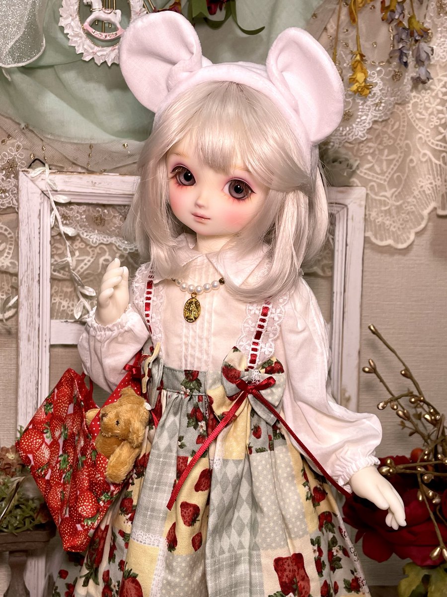 passionngi_doll's tweet photo. ドルミスの戦利品でコーデ💓
可愛すぎる〜❣️❣️😍💓✨
👗👜itomakiさま(@itomaki_obasan )
🐭ヘアバンド くまみみさま(@w9033_91 )
#DearSD
#結天使ゆき
#ドルミス63行ってきた https://t.co/NbdNS7t5Dm