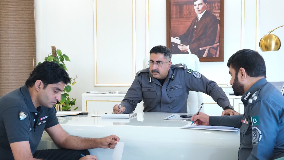 NCCIAOFFICIAL's tweet photo. ڈائریکٹر جنرل نیشنل سائبر کرائم انویسٹیگیشن ایجنسی سید علی ناصر رضوی کی ڈائریکٹر آپریشنز عرفان اللہ خان اور ایڈیشنل ڈائریکٹر اسلام آباد محمد شعیب خان کے ساتھ میٹنگ۔

میٹنگ میں سائبر کرائم کے خلاف جاری آپریشنل سرگرمیوں، زیرِ تفتیش مقدمات میں پیش رفت اور ملزمان کے خلاف قانونی کارروائیوں کا جائزہ لیا۔ سائبر جرائم میں ملوث عناصر کے خلاف مؤثر کارروائی، شواہد کی بنیاد پر تفتیش اور مقدمات کو منطقی انجام تک پہنچانے کے لیے آپریشنل حکمتِ عملی کو مزید مؤثر بنانے کی ہدایات جاری کیں۔

پیشہ ورانہ طریقہ سے ذمہ داریوں کی مؤثر انجام دہی، شکایات پر بروقت کارروائی اور شہریوں کو درپیش مسائل کے حل کے لیے مربوط حکمتِ عملی اپنائیں۔
ڈی جی این سی سی آئی اے سید علی ناصر رضوی

#DGNCCIA #NasirRizvi #CyberCrime