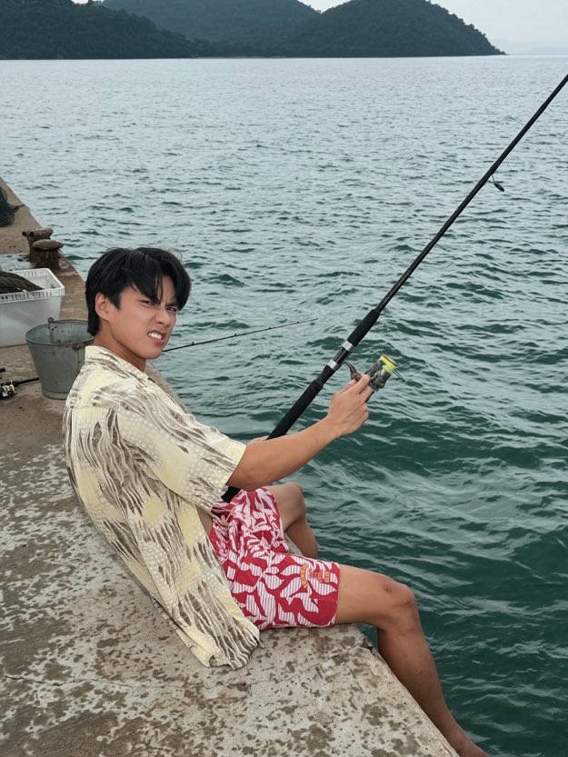 SpaceBar__01's tweet photo. ไอ่เด้กกกกก หน้าดื้อมาก https://t.co/CUFl7gmeWW