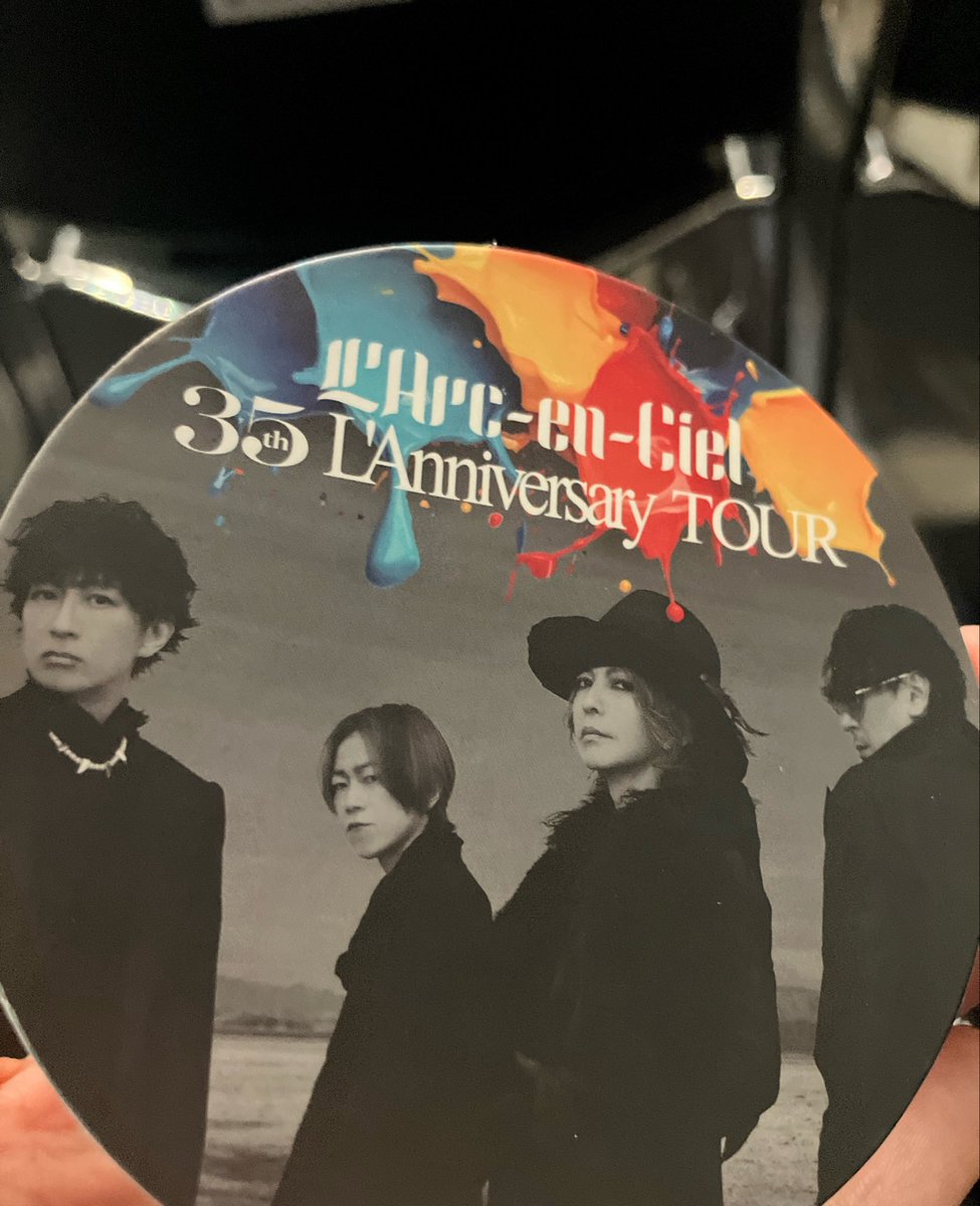 sabochan52's tweet photo. 本日もラルク代々木でした！今日も神セトリ…と言うか好きな曲が多すぎていつも神セトリって思ってます！コースター全員の出て嬉し🫶暑い中で食べるいちご氷美味しかった！LoverBoyのhydeさんどエロかったです🥺🫰グッズいっぱい買うね🥹🥹

#ラルク
#35thLAnniversary
#LArcenCiel https://t.co/FRmzSfM9cy