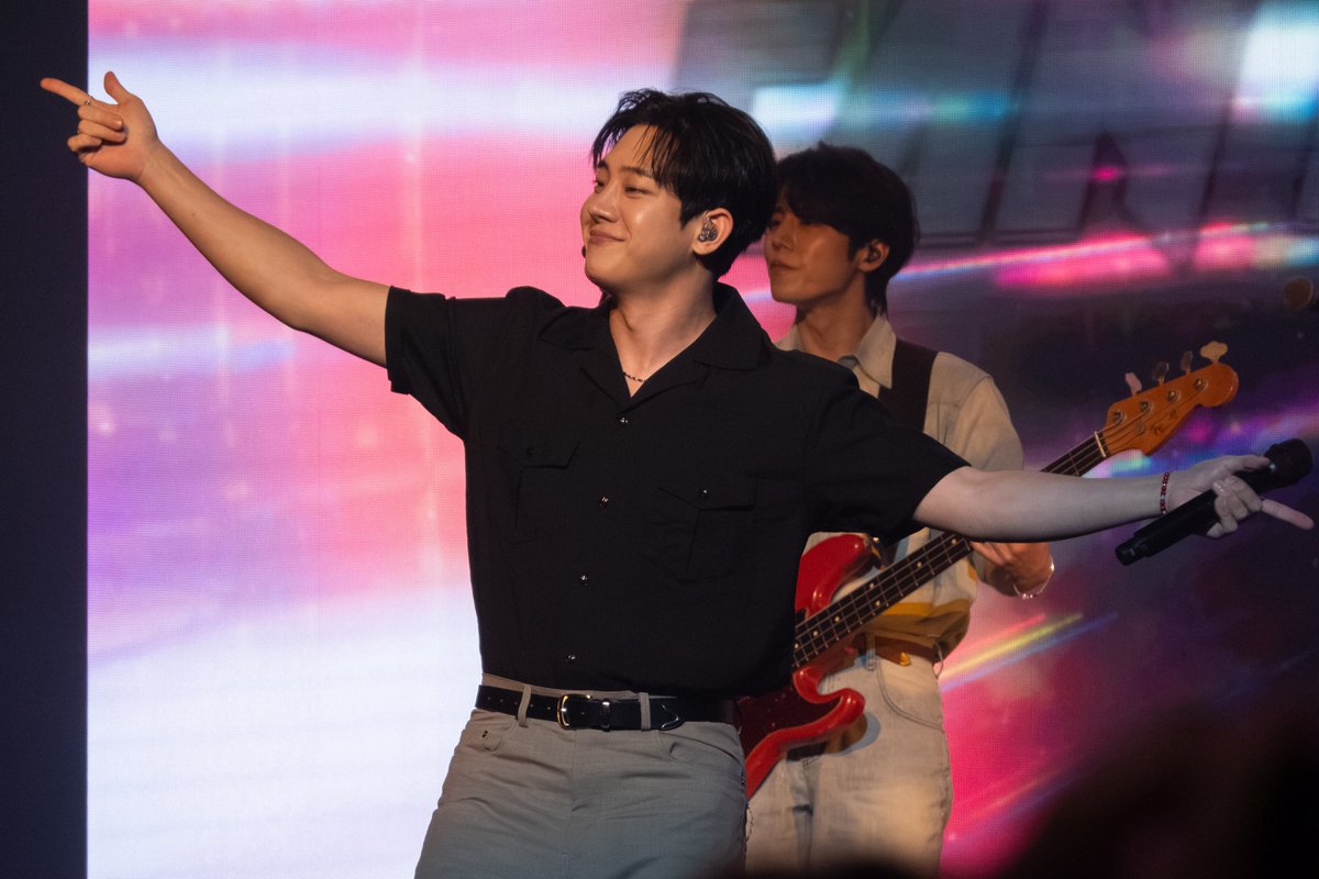 theycanstay's tweet photo. 261011 ROSETOPIA 2026 SYDNEY
#TheRose #더로즈 #ROSETOPIA
Park Do-joon (박도준) https://t.co/8n5ckAA3iD