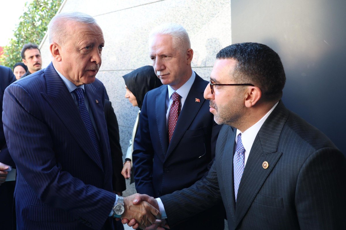 Ademcalkin's tweet photo. ▪️İlim Yayma Cemiyeti kuruluşunun 75. yılı etkinliğinde her zaman yolunda, gösterdiği istikamette yürümekten büyük onur duyduğum Cumhurbaşkanımız Sayın @RTErdogan'ı karşıladık.

Bu dava aziz milletimizin davası.
İlim, irfan, devlet ve millet yolunda durmadan, duraksamadan çalışmaya devam...
