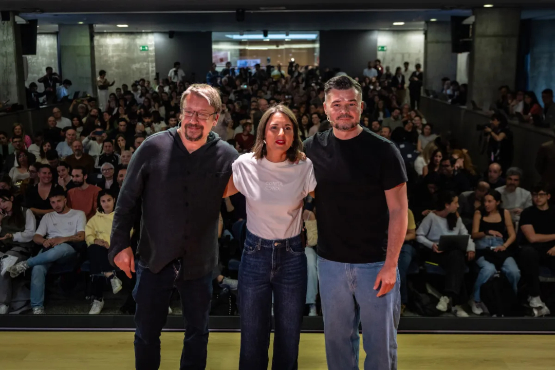 MonDiari's tweet photo. 🔴 ERC i Podemos tanquen l’acord per a les eleccions del 29-N
https://t.co/JD8sIS2vFd https://t.co/sS8WkW2J4Z