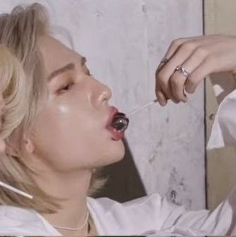 hwanghynjnnie's tweet photo. Lips that can cause wars https://t.co/U5GtfUrmxt