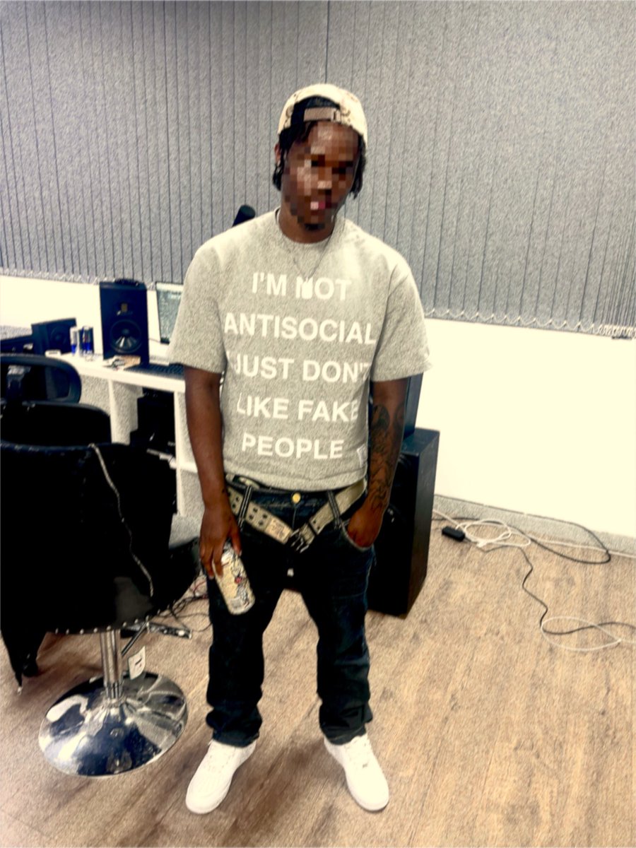 LifeN6tDeath's tweet photo. 6 from da 9 https://t.co/YCmuZRtknY