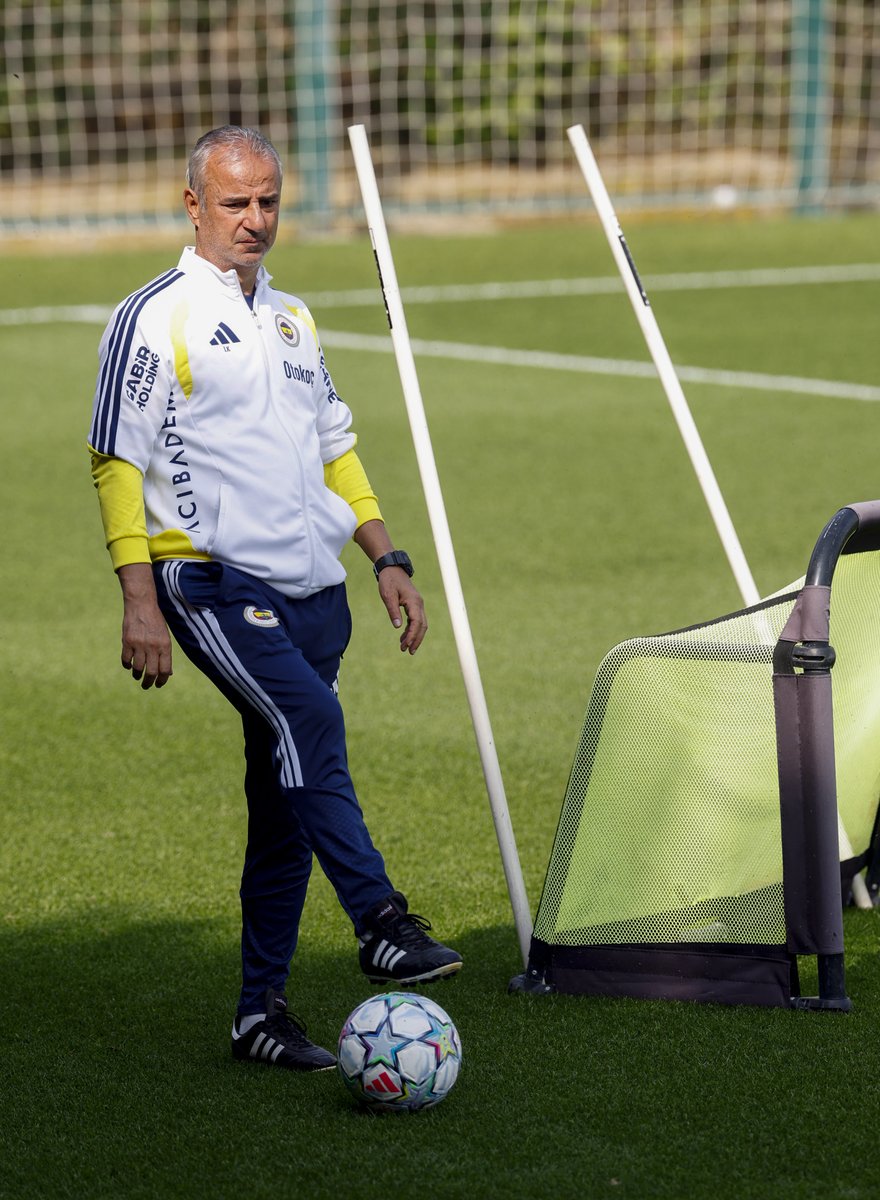 Fenerbahce's tweet photo. 📸 Aston Villa maçı hazırlıklarımıza devam ediyoruz.

#AVLvFB https://t.co/kXzVorv4Dl
