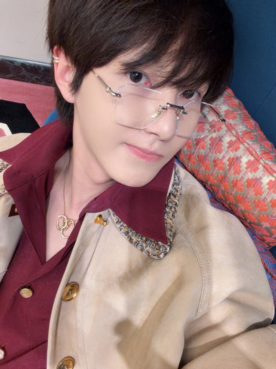 apieceofhrj__'s tweet photo. คือ หึงจะตายอยุ่แล้วอะ นี่ขี่ไปหึงถึงเกาหลีไม่ได้นะ 😭😭😭😭😭😭😭 https://t.co/s2BswxFffE
