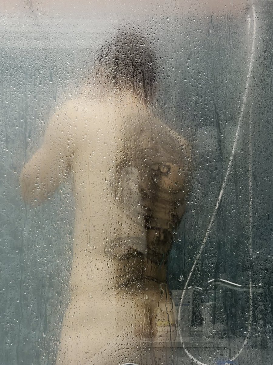 sramilg's tweet photo. 💦💦💦 https://t.co/GII0ipgLvV