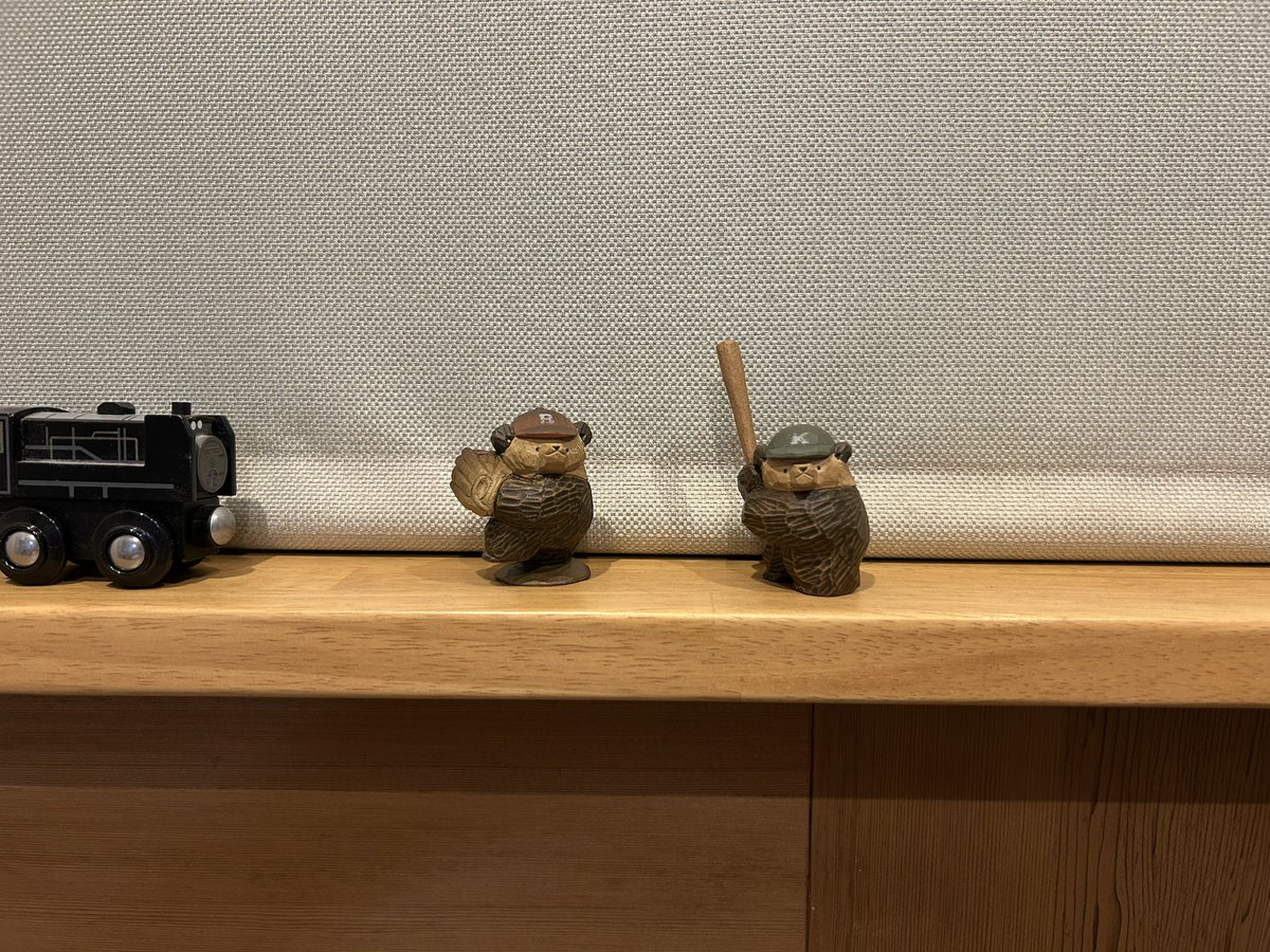 hiko_0714's tweet photo. たかはたまさおさんの木彫り熊のガチャあったから、私もめちゃくちゃ久しぶりにガチャ回しちゃったw めっちゃ良い… https://t.co/1mkVRN5VdJ