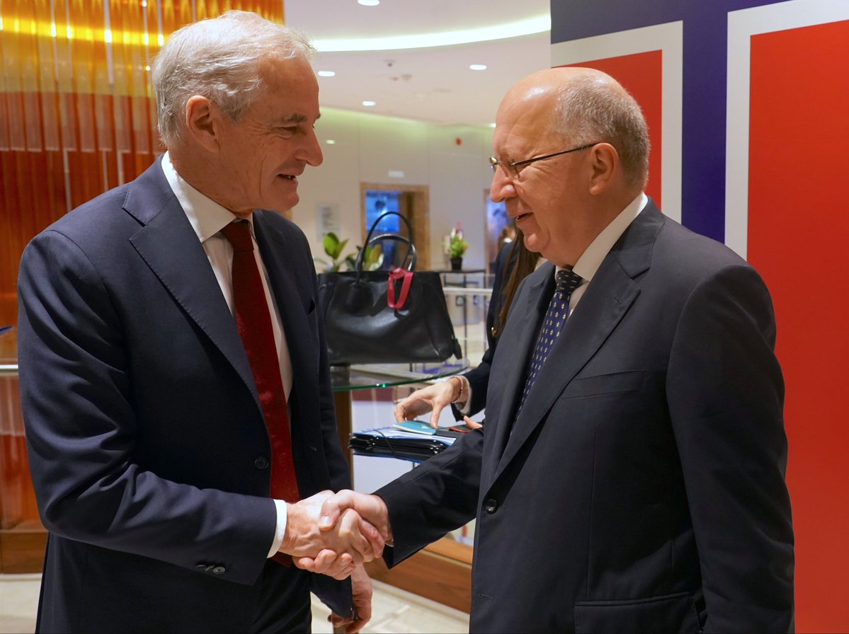 KubiliusA's tweet photo. 🇪🇺& 🇧🇻 are big supporters of 🇺🇦.
It was good to touch base w Norwegian PM Støre on how our international partners can do more to support 🇺🇦.
We’ll continue building European defence industry&discussing new forms of decision making, including European Security Council! #SOTEU https://t.co/CKYmkvBgCl