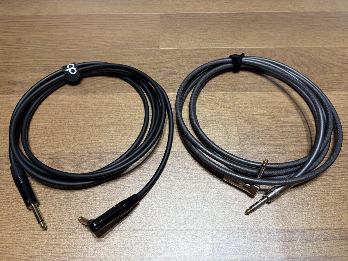 Bassistrace's tweet photo. ボードからアンプに行くシールドをクラプロのHGC使ってて
オヤイデのEcstasyを自作したからコンペしてみた
オヤイデの圧倒的情報量とレンジの広さ！
が、ベースとしてまとまりがない音に感じて…結局HGCにしようかなと
Ecstasyは半田変えてみますかねー🤔 https://t.co/Q6EUqF2hNX