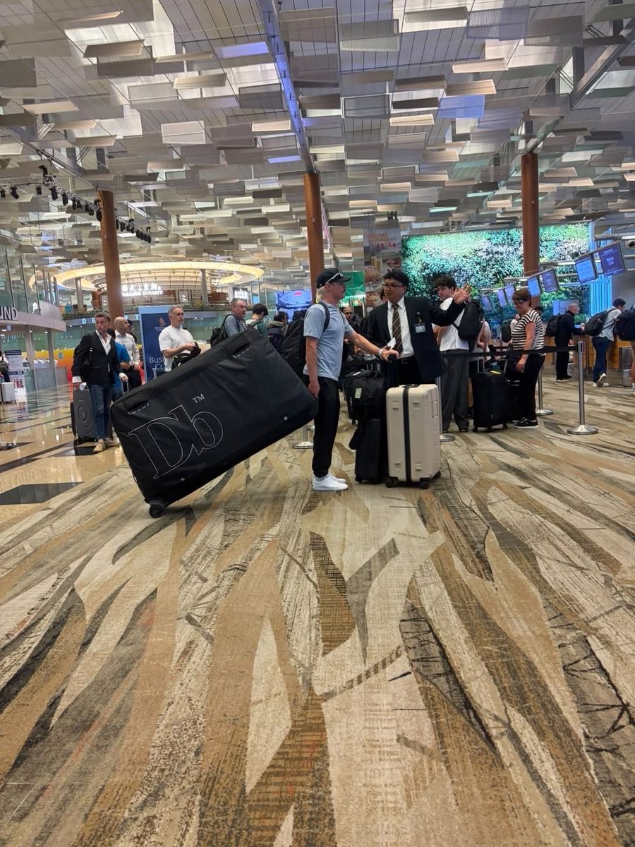 yapperfixations's tweet photo. someone spotted valterri bottas and his emotional support bike at changi airport😭😭😭

it giving “no sir, you can’t bring this on board” 😭😭😭😭😭 https://t.co/ya4j7Npg2K