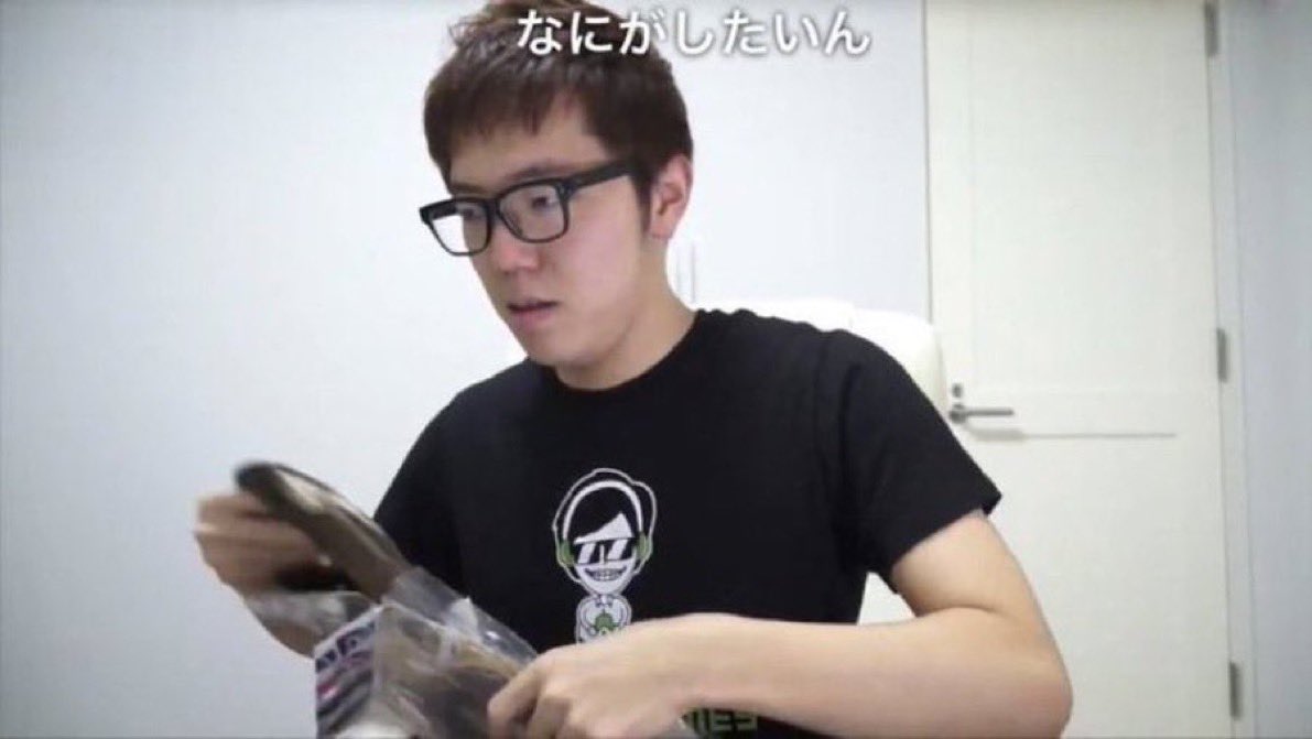 sozai_mania's tweet photo. ヒカマーなのに頑なにヒカマーズ語録使わない奴 https://t.co/eU22mzfORO