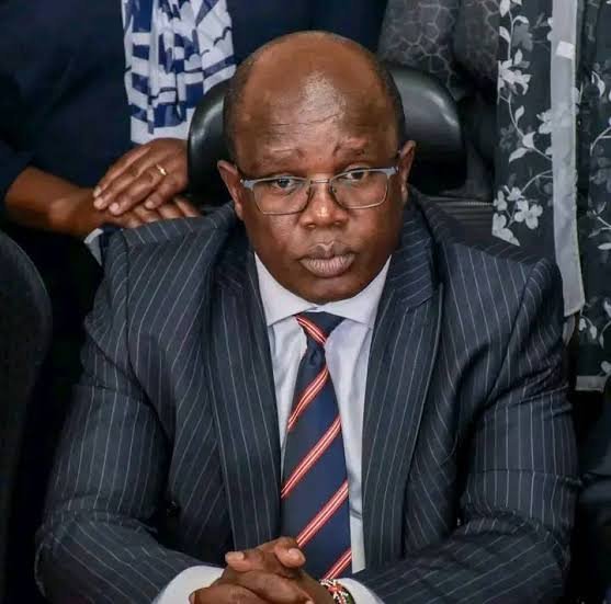 QuantumAlibi's tweet photo. Dr. WASONGA; UASU SG

His first wife left him for a high-SCHOOL teacher because he was a P1 teacher stating that he wasn't her class.
Then now:
Dr. Constantine Wasonga and his DEGREES:
4.  Bachelor of Laws (LLB)
5. Master of Laws (LLM)
6. Post Graduate Diploma in Law (KSL)
7. PhD https://t.co/qWWXxTIIgJ