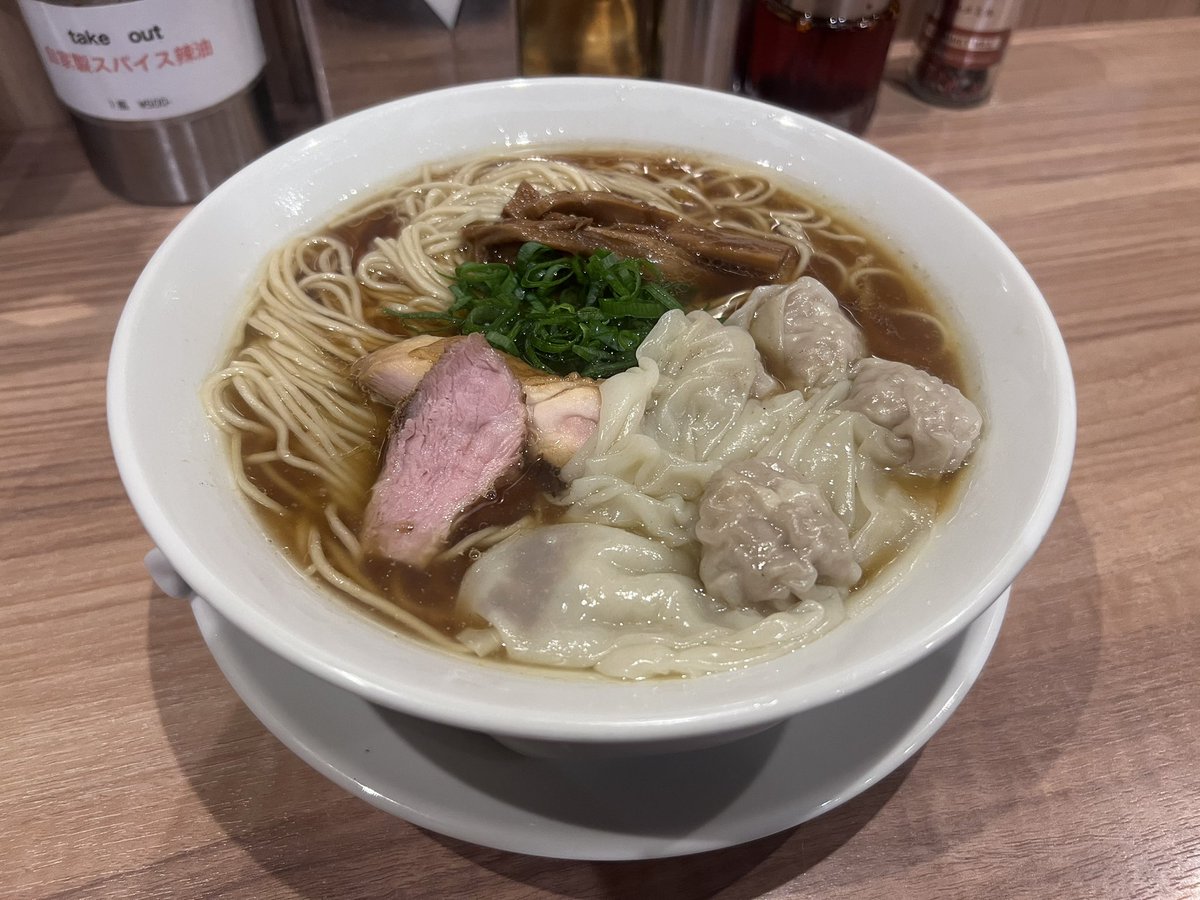 pierosanda's tweet photo. 珍しく並んでなかったので久しぶりに
店出たらいつもの並びだったから本当タイミング良かった https://t.co/0rpgDh7bRL