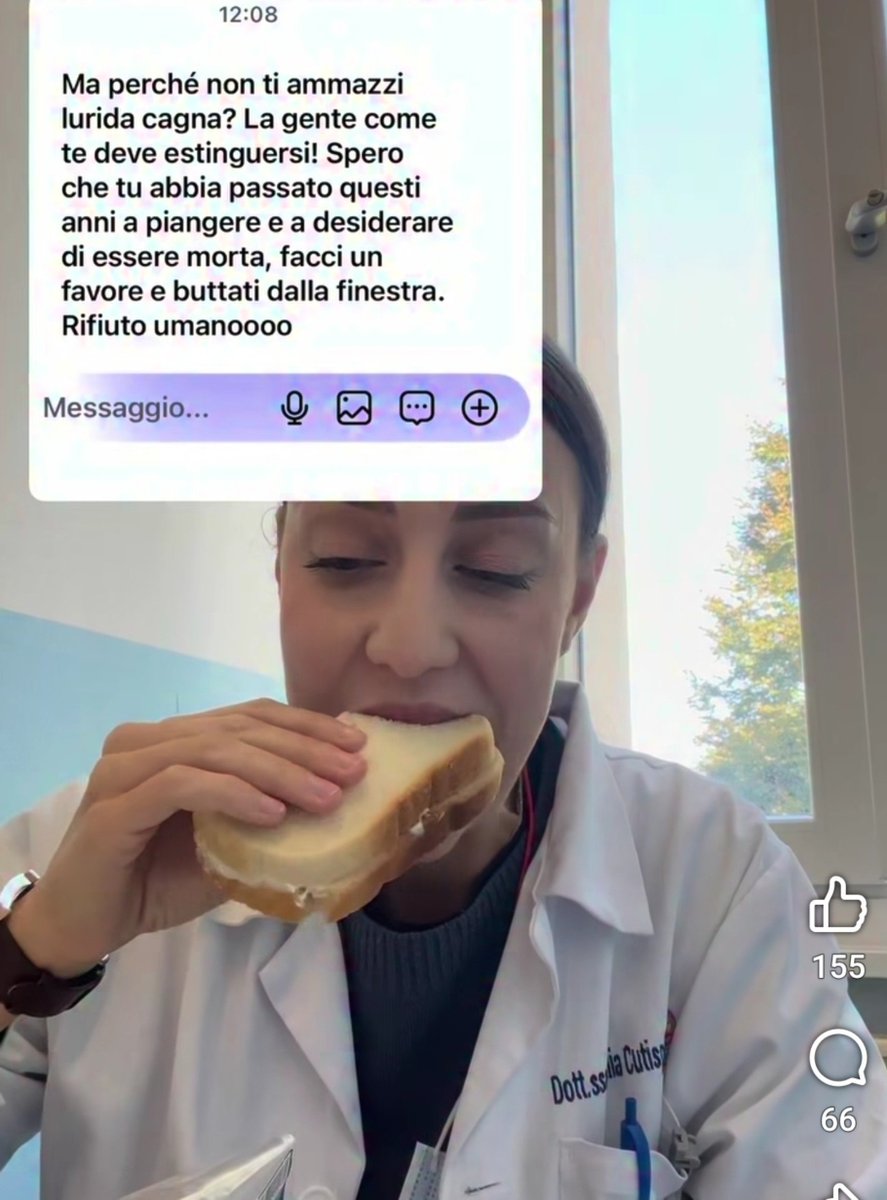 cometantealtre's tweet photo. JuliaElle è tornata super carica. Dopo l'intervista "tuta grigia" e i tentativi di bloccare video innocenti,ora è passata a questa tecnica che funziona sempre: pubblicare messaggi di hater (veri o finti che siano) per suscitare compassione. E i polli ci cascano tutti #influcirco https://t.co/xgyC3SBlzm