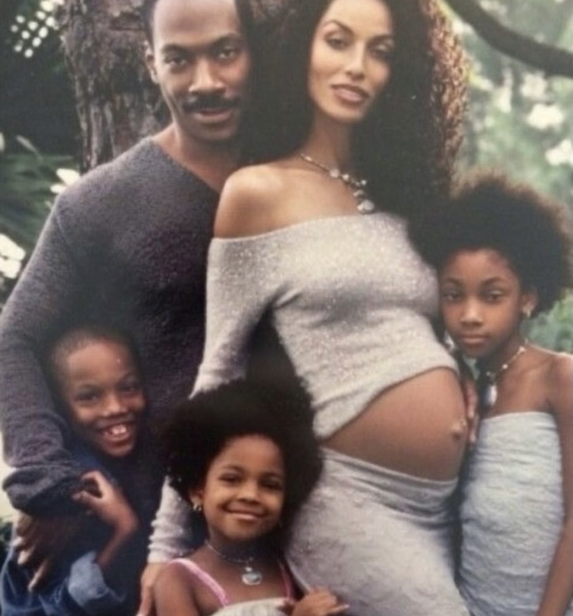 metrofive5's tweet photo. The Murphy family 🥹🤎 https://t.co/8ZZbzR0tXX