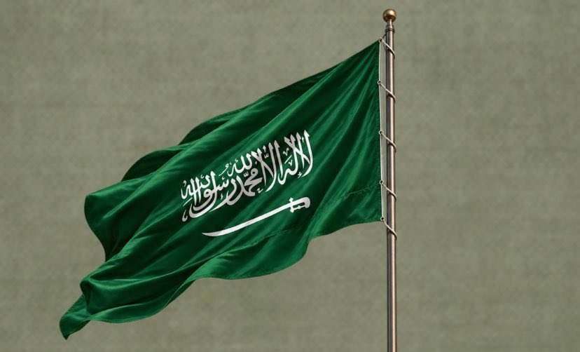 Dwp1z's tweet photo. -
في ذرى الحكام يا نفس أشربي
من قراح العز قطاع الظمى

يا محارشنا على الشر تهبي
مدفعك يرمي ولا كأنه رمى

يا بلادي واصلي مجدك أبي
احتمى البارود والا ما احتمى

فوق هام السحب والمرشد غبي
يضربون الأرض و أنتي في السماء
-

#دافعوا_عن_وطنكم_وقيادتكم
#السعوديه_خط_أحمر 
#السعودية 🇸🇦 https://t.co/Gq2LEnYGoI
