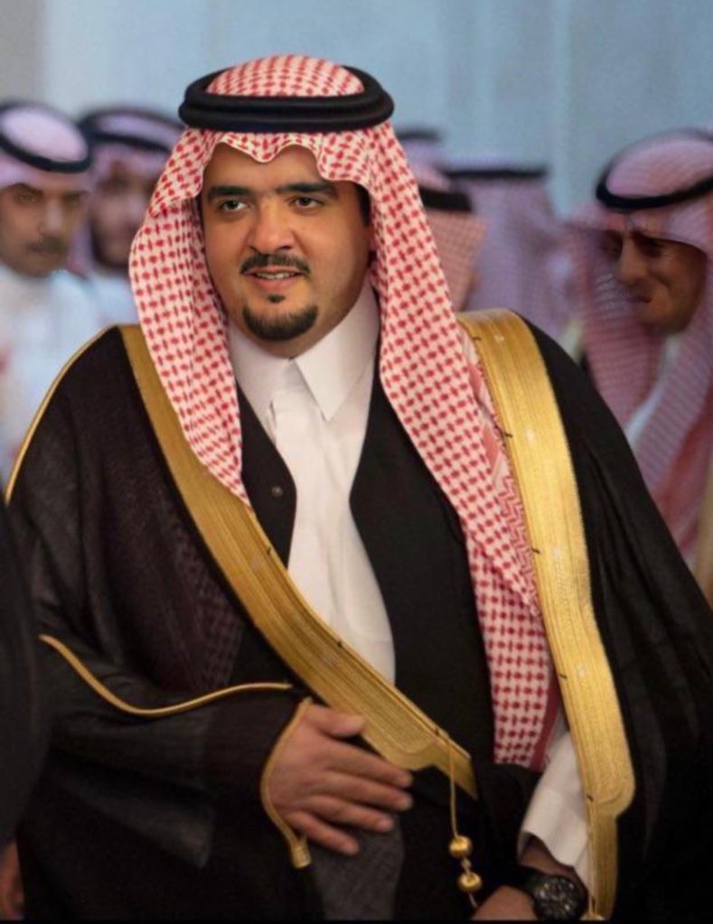 f_es's tweet photo. الامير #عبدالعزيز_بن_فهد
كمال الأوصاف الإنسانية الجزلة
على خطى أجداده الملوك
ووالده #الملك_فهد 
صاحب نظرة ثاقبة أكتسبها بالمعرفة والخبرة
وقراءة سير الملوك والأمراء
لماح وفراسة في الأشخاص
بار في وطنه ووالديه
ورحوم بأصحاب الحاجات
كريم نفس ويد السعادة
هي الحديث مع سموه الكريم 🇸🇦💚 https://t.co/pr3Eylkjc0