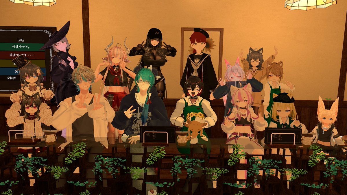 Au_1234_VRC's tweet photo. 昨日の「真夜中のひまわり」の様子です🌻

ここ最近は、人の縁がさらに人との縁を繋いでいることが実感できて嬉しい限りです。

さて次の営業はおそらく木か金あたりでしょうか？
またお時間合えばぜひお越しくださいな☕️
#真夜中のひまわり https://t.co/zQ6d8eRJ5c