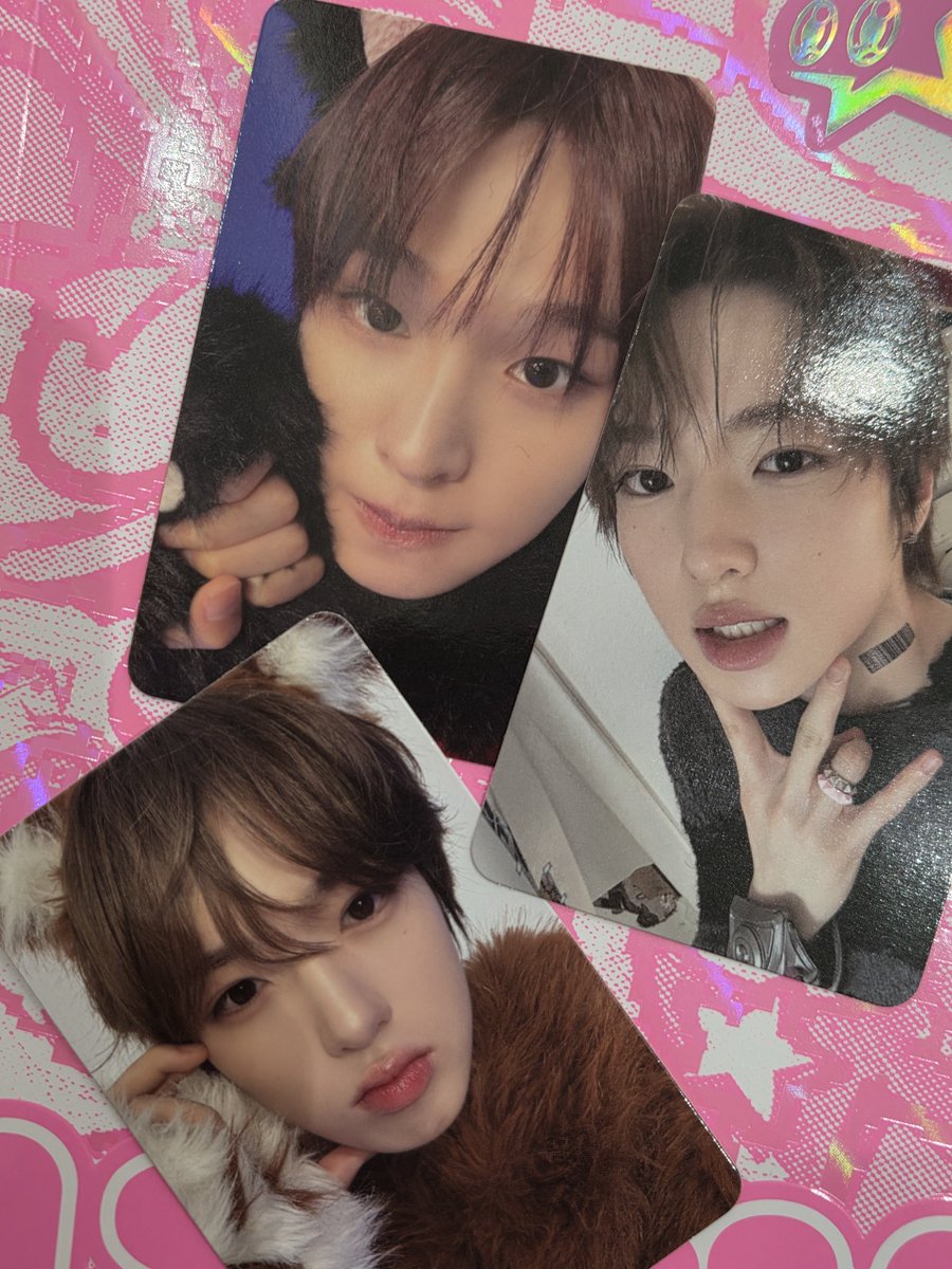 yusikuuri's tweet photo. 위시 초회한정 퍼리 포카 사쿠야 리쿠 https://t.co/Ar9cZ2hcst