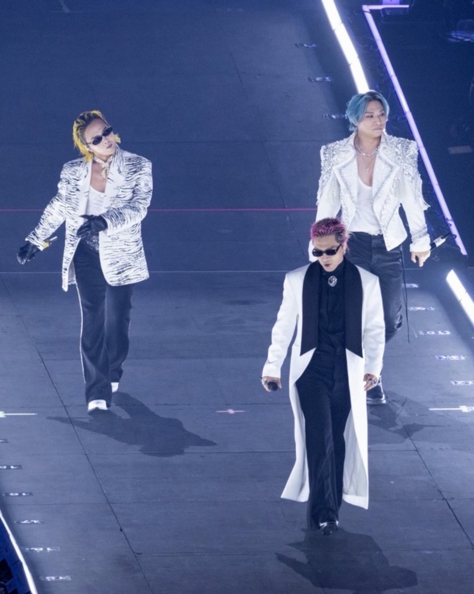 jesislucky's tweet photo. The group that made 2026 so bright 😍

I vote #BIGBANG for #2026MAMAVOTE https://t.co/FqYmOxIsuD