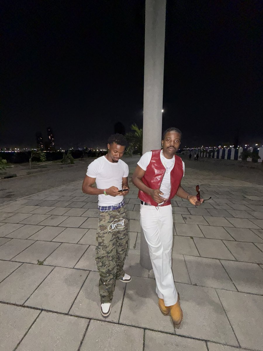 kidaris_'s tweet photo. With @boyBlandi and you?

Styled by me 😈

Collect 💰Out Now https://t.co/tupaQiQ5QZ