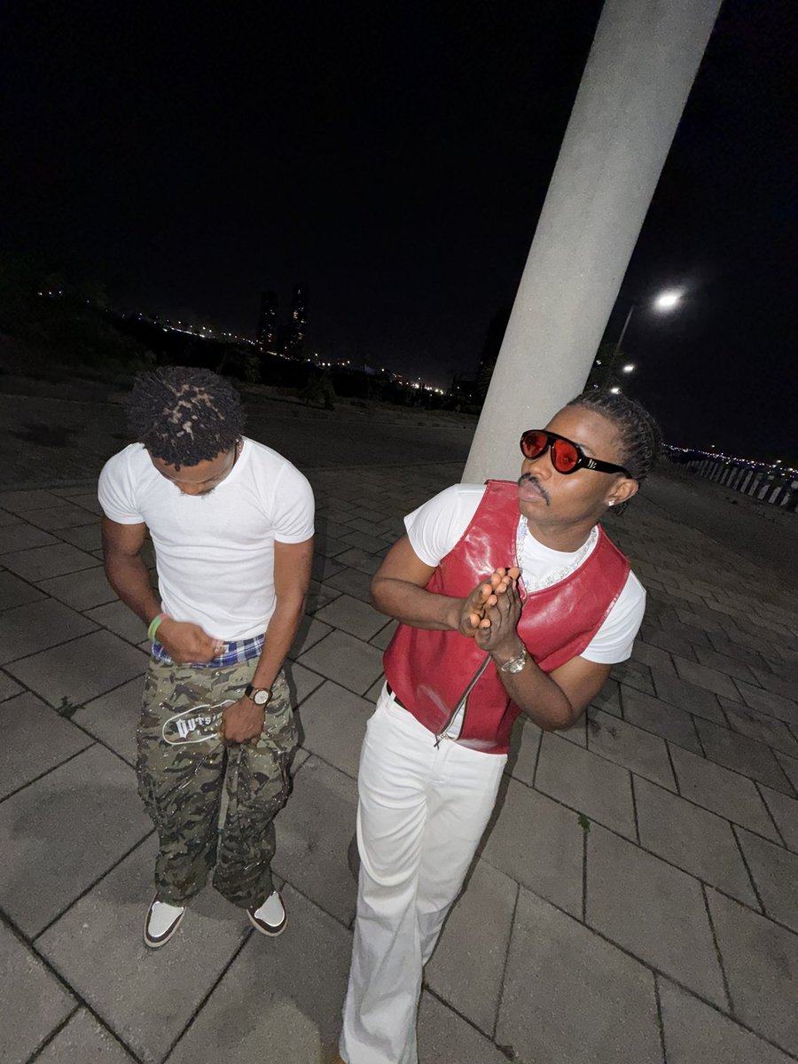 kidaris_'s tweet photo. With @boyBlandi and you?

Styled by me 😈

Collect 💰Out Now https://t.co/tupaQiQ5QZ