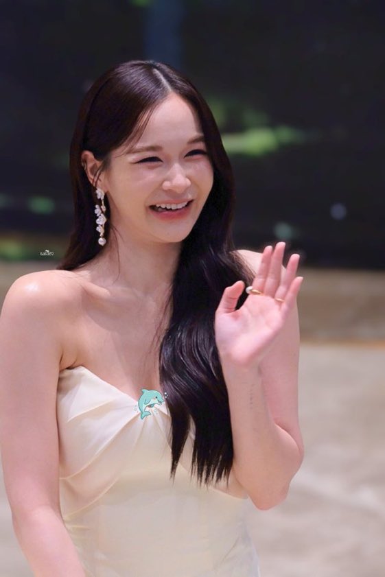 Vichaiya337574's tweet photo. รูปนี้น้องยิ้มเหมือนคุณแม่กบมากกกก น่ารักง่ะ🤏🌷

#เหนือดิสรยา
#nurdesoraya https://t.co/05qDFgnoeI