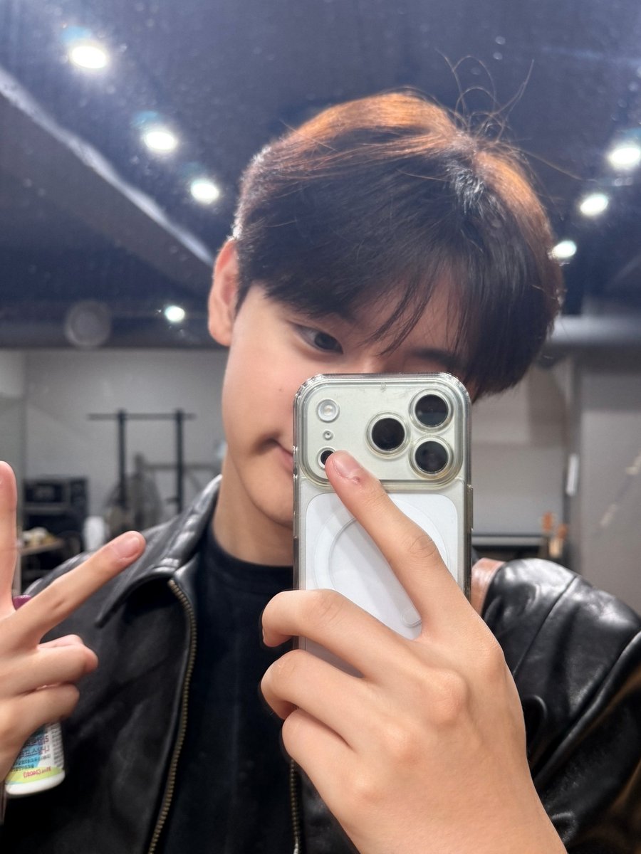 TRENDZ_OFFCL's tweet photo. [#은일] 🤗

#FROM_TRENDZ #TO_FRIENDZ #TRENDZ #트렌드지 https://t.co/jbONgkUm3C