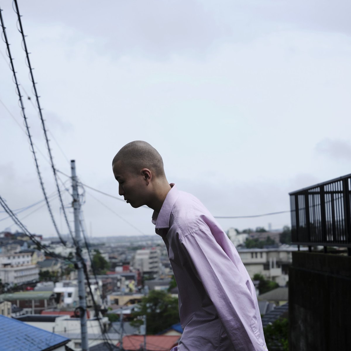 VERRY_SMoL's tweet photo. New Album「アンセム」
アートワーク＆トラックリスト公開

Intro - 町田 -  (prod. Chaki Zulu)
ベリースモール（prod. Chaki Zulu）
雨上がり（prod. D3adStock）
セルフフライデー（prod. STUTS）
イタリアンサーファー （prod. kary-Kary）
孤立無縁の花 （prod. Chaki Zulu）
顔馴染み (prod. Chaki Zulu)
冷め切っている雨（prod. Chaki Zulu）
君と同じ（prod. Chaki Zulu）
明日で最後に（prod.Chaki Zulu）