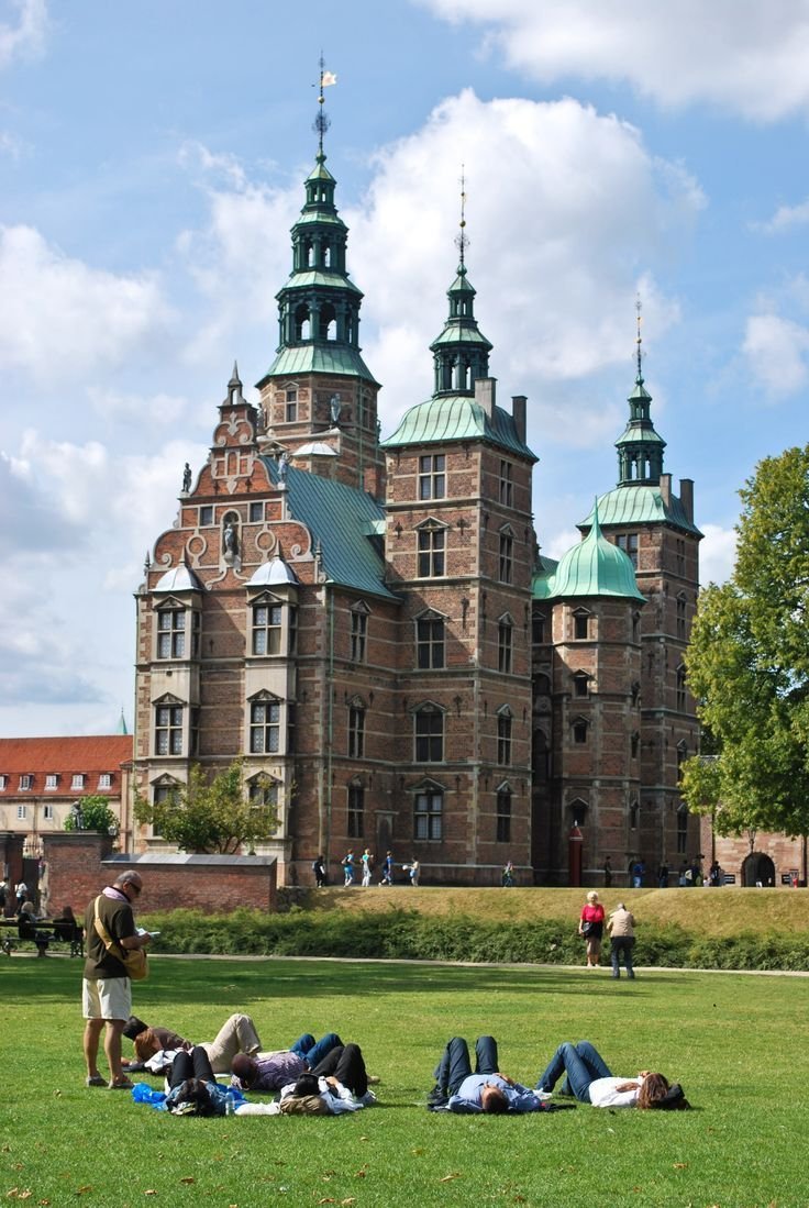 onllycutestuff's tweet photo. Copenhagen, Denmark https://t.co/Ioa235ZtPL