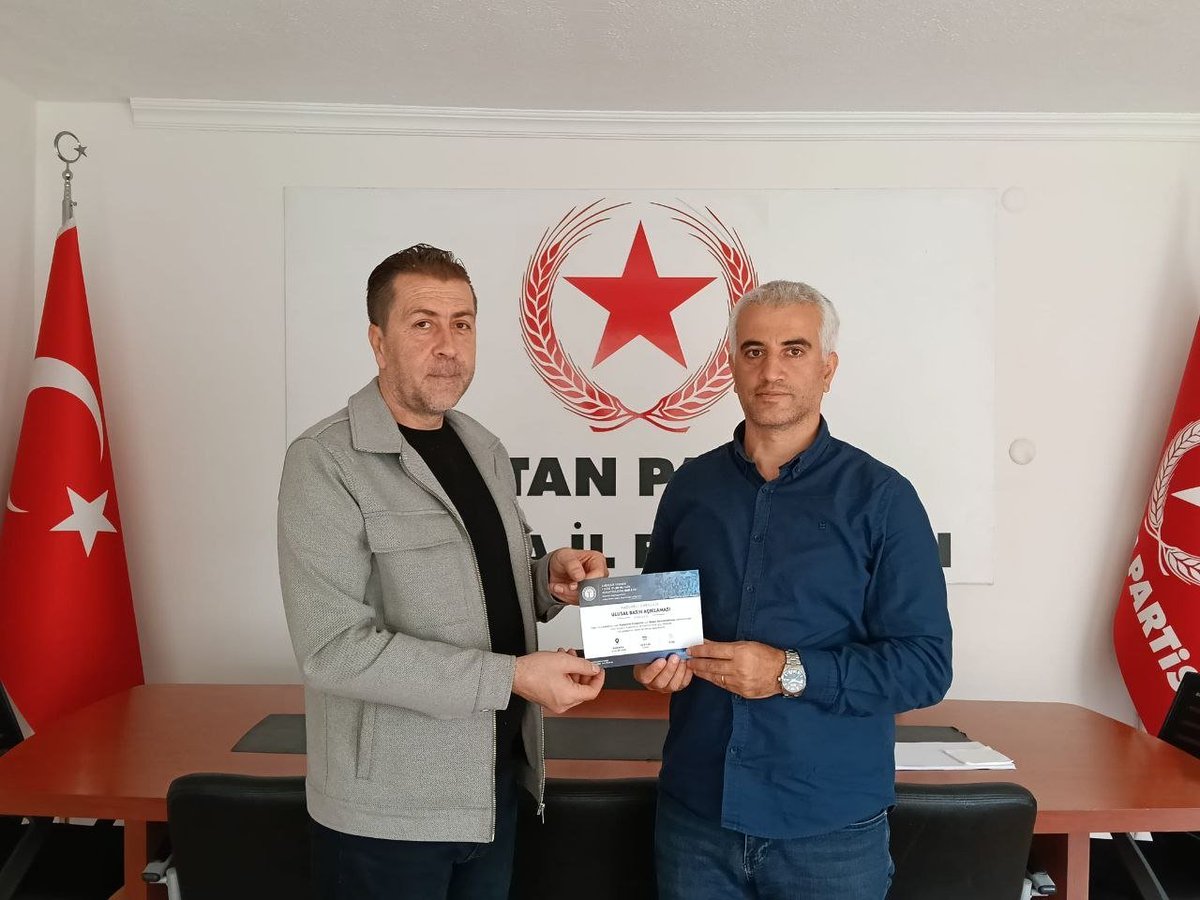 EmadDernegi's tweet photo. 🔴 EMADDER – VATAN PARTİSİ ANKARA İL BAŞKANLIĞI ZİYARETİ / SAYIN UTKU REYHAN

@Vatan_Partisi
@Dogu_Perincek
@UtkuReyhan_

Emeklilikte Adalet Derneği Yönetim Kurulumuz, Vatan Partisi Genel Başkan Yardımcısı ve Ankara İl Başkanı Sayın Utku Reyhan ile bir araya geldi.

Görüşmede, 18 Ekim Pazar günü Ankara’da gerçekleştireceğimiz Büyük Basın Açıklamamızın davetiyesi kendilerine takdim edildi; Sayın Utku Reyhan da açıklamamıza katılarak konuşma yapacağını ifade etti.

Nazik kabulleri, gösterdikleri ilgi ve kıymetli destekleri için Sayın Utku Reyhan’a teşekkür ediyoruz.

Emeklilikte Adalet Derneği (EMADDER)

@FerdiTanhan
@YldrmGencerVP
@ozgurbursali
@htugaysen35
@uskupluserdar
@MeltemAyvali
@CBilgicier
@suleperincek
@ilkeryucell
@savasoruc
@Drtulinoygur

@EmadDernegi 
#KademeliEmeklilik 
#KademeyeAcilYasa