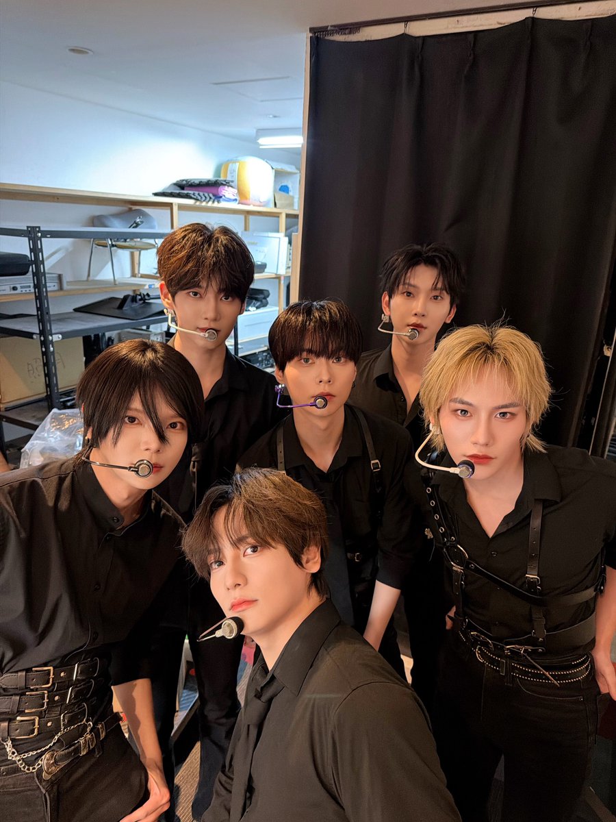 WAKER_JP's tweet photo. 3日間楽しく公演しました！ 1日休んでまた会いましょう🤍

#WAKER #웨이커 #ウェイカー https://t.co/IHxxjhwvlQ