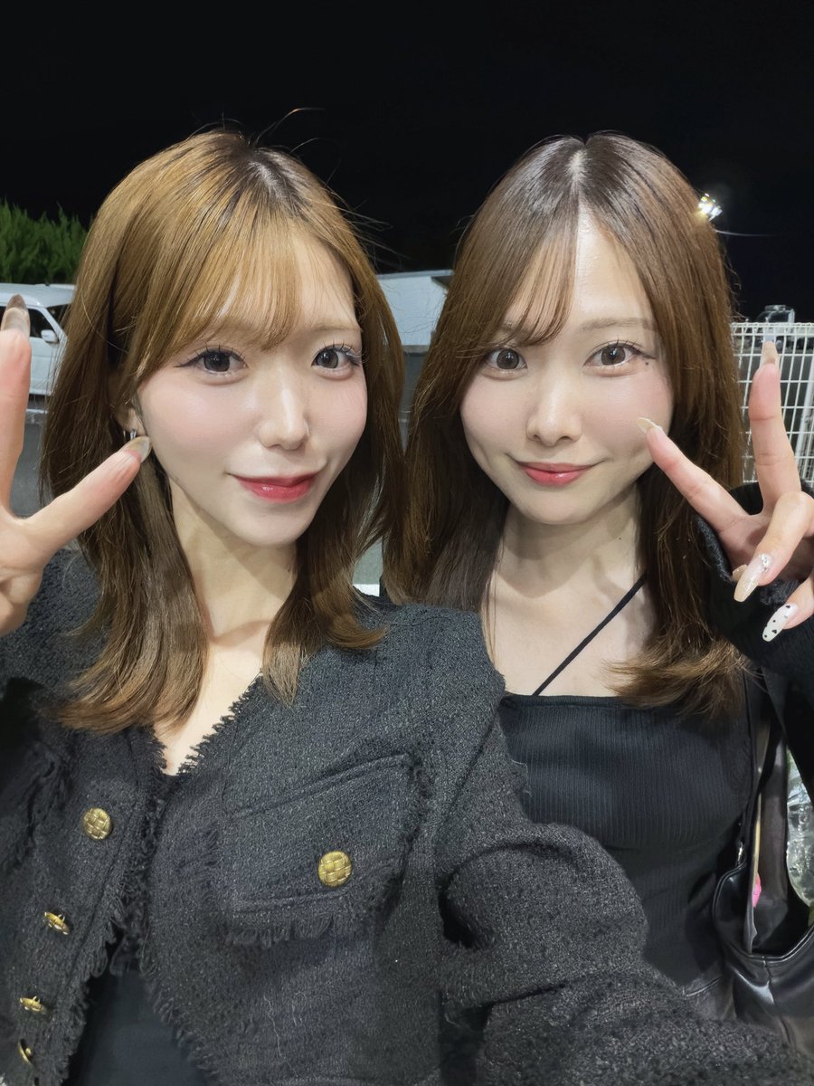 p_mushoku2003's tweet photo. 稼働終了しました〜🎀
#スーパーDステーション入間 店様ᴾᴿ

無二との初W来店楽しかった🫶🏻
喰種の結果は...お楽しみに🩵

会いに来てくれた皆さんありが���うー‼︎
これから色ん��ペアの来店増えたら嬉しい☺️✨いつかは全員で(˶ˊᵕˋ˵)ﾉ♡

3連戦、お疲れ様でしたー！！
沢山ありがとう🎶

サンブレイク/GOD/リコリコ/ジャグラー
粘られてる方多かった台⤴️
出玉は無二のポストをチェック✔️