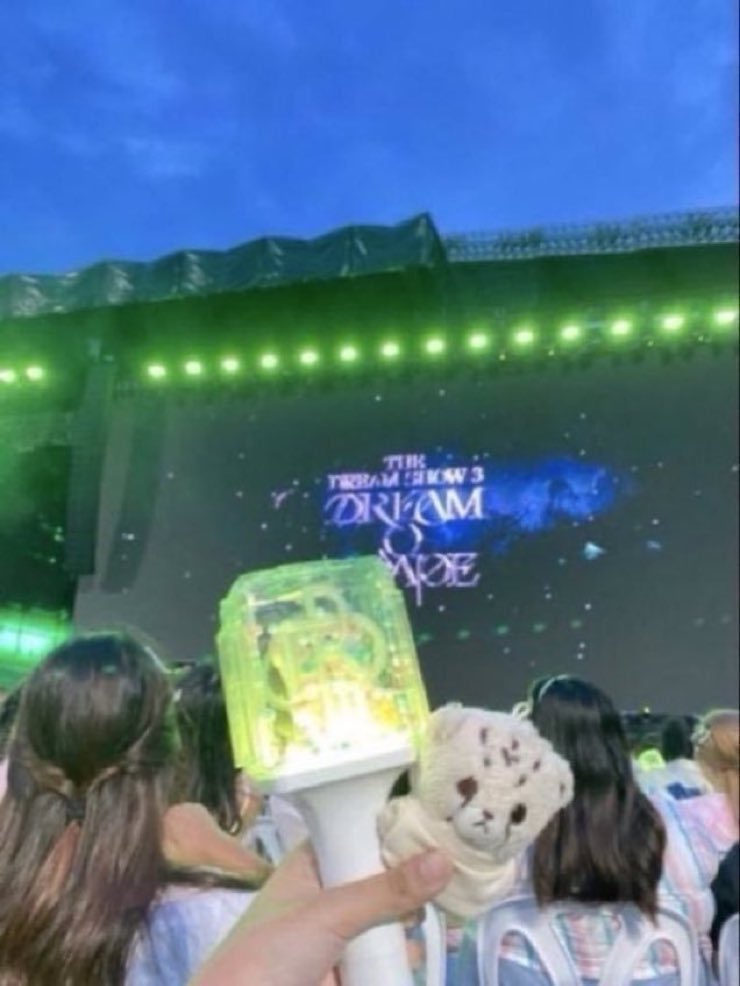 bbbear121's tweet photo. 💚ปล่อยเช่าแท่งไฟ

V2.(ฝา127+Dream)
✨️ค่าเช่า 300 (ถ่าน+50)
✨เสาร์❌❌ ❌
✨อาทิตย์ ❌ ❌ ✅

V1.
✨️ค่าเช่า 100 (ถ่าน+50)
✨เสาร์❌❌✅
✨อาทิตย์ ❌ ✅✅
💚นัดคอน
💚ไม่เก็บประกัน

#NCT127_5TH_NEOCITY_THE_REDLINE
#NCT127_5TH_NEOCITY_BANGKOK_THE_REDLINE
#THE_REDLINE_BANGKOK https://t.co/e5O3p442r3