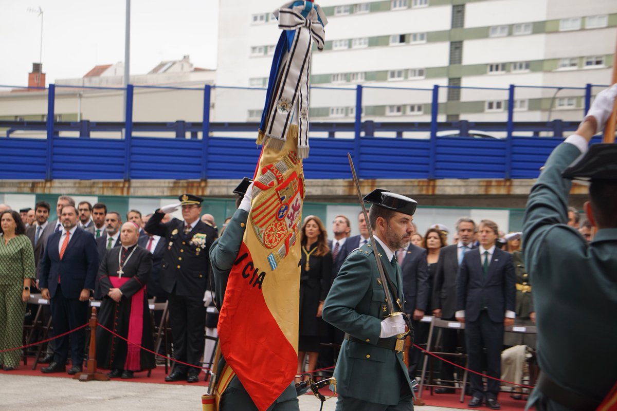 PPCoruna's tweet photo. 🇪🇸Hoy, Día de la Fiesta Nacional y de la Hispanidad, es también el de la Patrona de la Guardia Civil, la Virgen del Pilar.

Muchas gracias por vuestra ejemplar entrega al servicio de los ciudadanos y en defensa de la democracia y de la convivencia pacifica. https://t.co/1BxYqtd6Sy